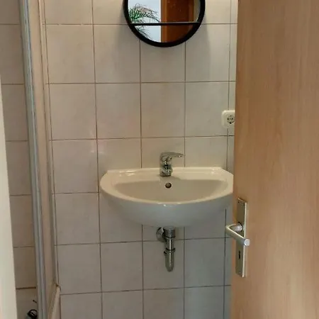 Forrest Apartments In Freiberg Min Stay 2 Nights Max Number Of Guest 1 Aprt 1 Exterior foto